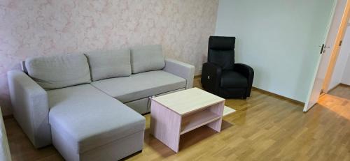 Hameenkyla Apartment | Vantaa ZoneB apartment for one to five persons and 20min by train from Airport and Helsinki City and one car park