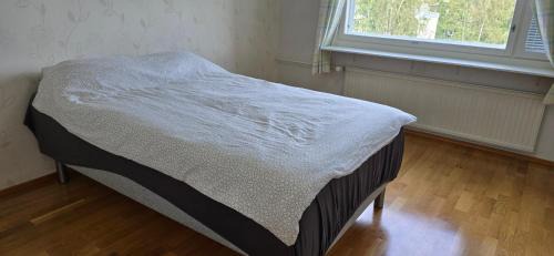 Hameenkyla Apartment | Vantaa ZoneB apartment for one to five persons and 20min by train from Airport and Helsinki City and one car park