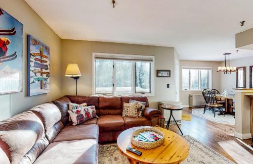 Stratton Mountain Apartment | Vantage Point #8: Family-Friendly Retreat with Pool Access