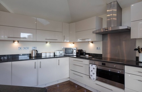 Dartmouth Cottage | Vantage Point, Hillfield Village