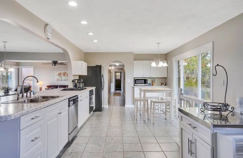 Wildwood House | Top-Rated Vantage Point II: Family-Friendly with Kitchen