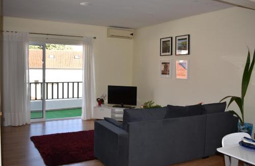 Belmonte Apartment | Family-Friendly Getaway at Varanda do Jardim, Rated 9/10