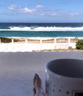 Arraial do Cabo Apartment | Serene Oceanfront Retreat at Varanda Grega - Pet Friendly
