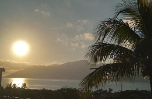 Sao Francisco da Praia Apartment | Pet-Friendly Varanda Suspensa in São Sebastião - Rated 9.5