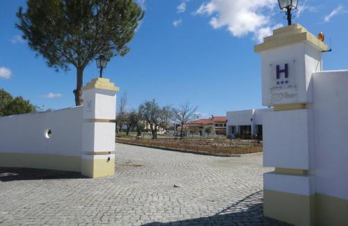 Alter do Chão Hotel | Relax at Varandas de Alter Hotel & SPA with Ocean Views