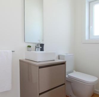 Arcos de Valdevez Apartment | Cozy Oceanfront Apartments at Varandas de S. Jorge