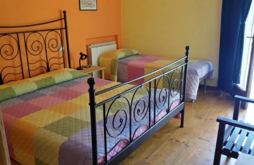 Ricco del Golfo di Spezia Bed & Breakfast | Experience Varavventura: Family-Friendly Oceanfront Retreat
