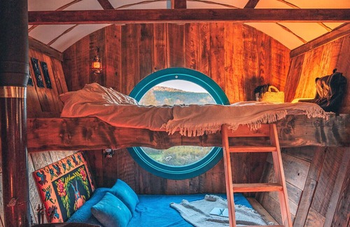 Roxbury House | Experience Glamping at Bellfire's Cosmic Nomad in NY