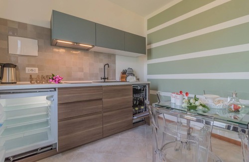 Fiumelatte House | Discover Varenna La Bomboniera: Family-Friendly Retreat