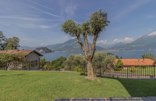 Fiumelatte House | Discover Varenna La Bomboniera: Family-Friendly Retreat