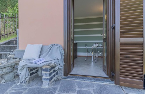 Fiumelatte House | Discover Varenna La Bomboniera: Family-Friendly Retreat