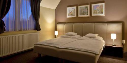 Budaors Bed & Breakfast | Varga-ház Panzió: Pet and Child-Friendly Retreat Awaits
