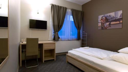 Budaors Bed & Breakfast | Varga-ház Panzió: Pet and Child-Friendly Retreat Awaits