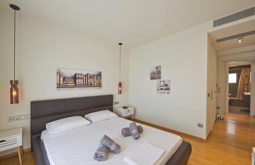 Vari Resort | Relax at Vari Views with Pool and Family-Friendly Amenities