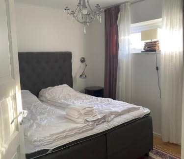 Stoten Apartment | Explore Varijlyan höger: Family-Friendly with Hot Tub
