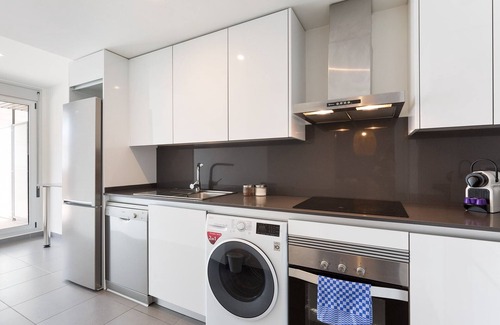 Sant Adria de Besos Apartment | Family-Friendly Apartments in Barcelona for 6-8 Guests