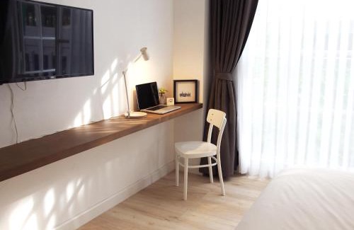 Khlong Ton Sai Hotel | Budget-Friendly Varmtel: Family-Safe with Kitchen Amenities