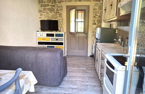 Sollies Pont Other | VAROISE COUNTRYSIDE-IN THE GAPEAU VALLEY-COMFORTABLE 2-PERSON COUNTRY COTTAGE