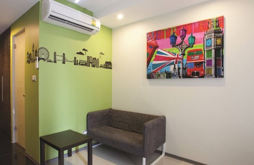Nong Bon Hotel | Budget-Friendly Varrzon Residence with Kitchen & Breakfast