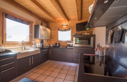 Les Claux Ski Chalet | Vars Les Claux Luxury chalet 20 people at the foot of the slopes swimming pool sauna sanarium