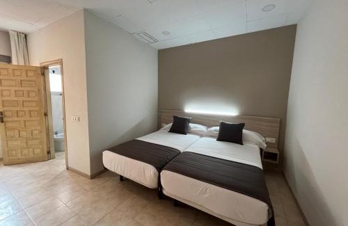 Cruz de Humilladero House | Pet-Friendly Stay at Vas Málaga Ciudad with Family Amenities
