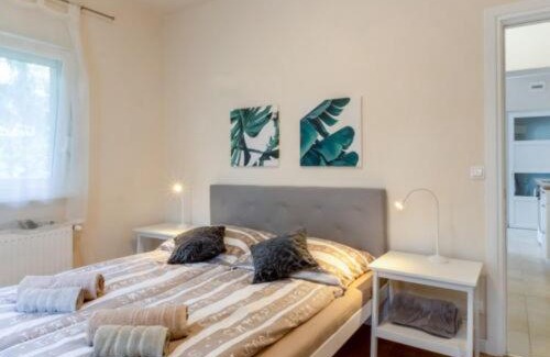 Siofok Aranypart Apartment | Family-Friendly Stay at Vas Villa with 9.4/10 Rating