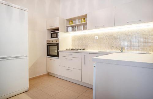 Siofok Aranypart Apartment | Family-Friendly Stay at Vas Villa with 9.4/10 Rating