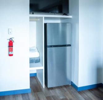 Palmer Hotel | Indulge in Vasanoja Suite 102 at Hyland Hotel - Child Friendly