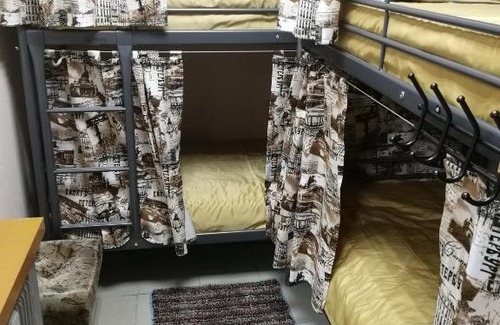 Murmansk Hotel | Budget-Friendly VashDom51 with Breakfast & Kitchen Amenities