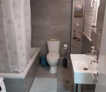 Karditsa Apartment | Exceptional Vasiliki's Place: Family-Friendly Retreat Awaits