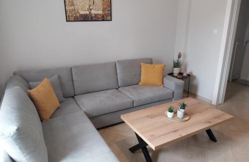 Karditsa Apartment | Exceptional Vasiliki's Place: Family-Friendly Retreat Awaits