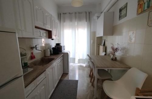 Karditsa Apartment | Exceptional Vasiliki's Place: Family-Friendly Retreat Awaits