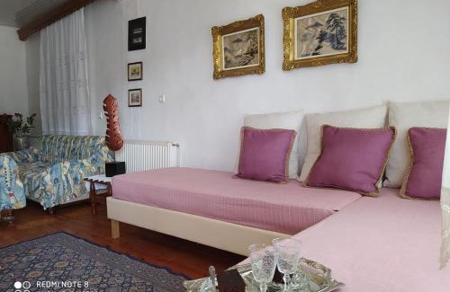 Kallirakhi House | Child-Friendly Retreat at Vasilis House with Great Reviews