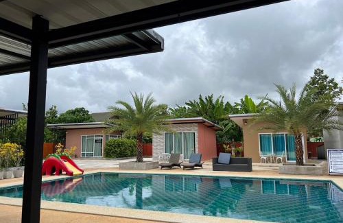 Khuan Ka Long House | Vasita Homestay Satun: Perfect for Families with Pool Access