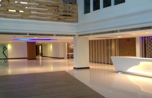 Ayutthaya Hotel | Discover Vassana Design Hotel: Pool, Restaurant & Family Fun