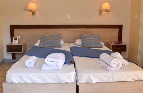 Notos Villa | Ocean View at Vassilis Studio's - Guest Rated 9/10