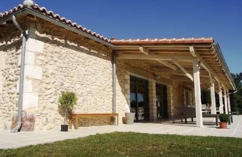 Vanxains House | Relaxing Retreat with Heated Pool in Dordogne-Périgord
