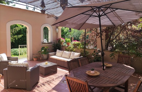 Sorgues Apartment | Vaucluse Rental: 10/10 Rated with Private Pool & Kitchen