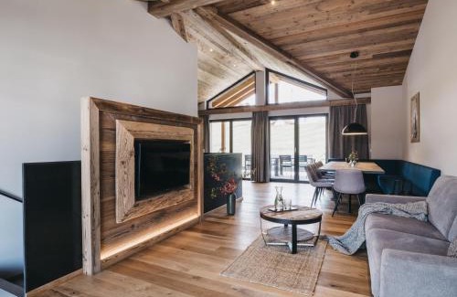 Ladis Hotel | Discover VAYA Ladis: Pet-Friendly Retreat with Pool & Spa