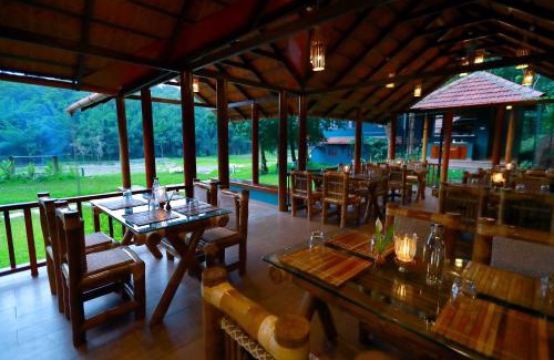 Kalloor House | Guest Rated: Vayal Veedu - Farm Villas by the Woods