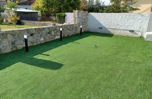 Trikala Apartment | Vaya's Cottage: Family-Friendly Retreat Near Trikala Center