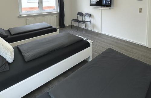 Gemarkung Langerfeld Apartment | VAZ Apartments: Family-Friendly Stay with Modern Amenities