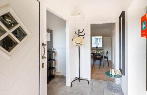 Aldenrade Apartment | VAZ Apartments DU01: Ideal for Workers with Top Amenities