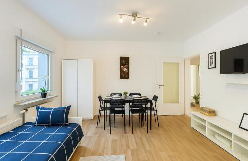 Aldenrade Apartment | VAZ Apartments DU01: Ideal for Workers with Top Amenities