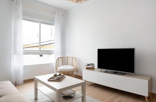 Barbate Apartment | Discover Family-Friendly Comfort at Vazquez Mella Barbate
