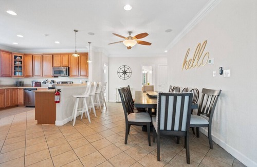 Sandbridge House | VB Paradise: Private Pool & Hot Tub with Ocean Views