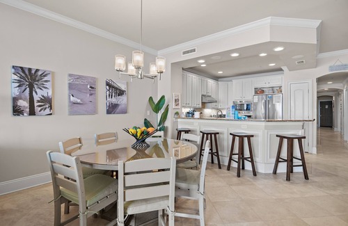 Crystal Beach Condo | Villa Coyaba: Beachfront Bliss with Top Amenities Await