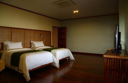 Su Thep Apartment | Discover VC@Suanpaak Boutique Hotel with Pool & Hot Tub