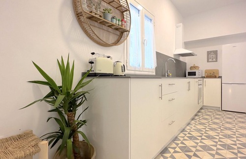 Malaga-Este Apartment | Elegant Apartment with Terrace, Pool & Sea Views