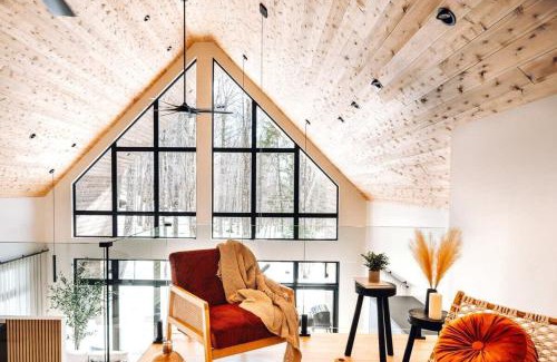 Val-des-Lacs Ski Chalet | Family-Friendly Retreat at VDL Rock Haus - 4-Star Comfort